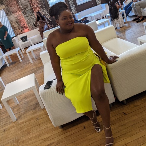 Meet your Posher, Ashley - Picture 2 of 2